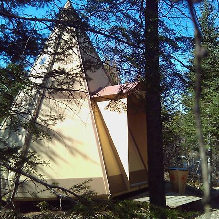Вілла Aux Tipis De La Riviere Sauvage Saint Romain Екстер'єр фото
