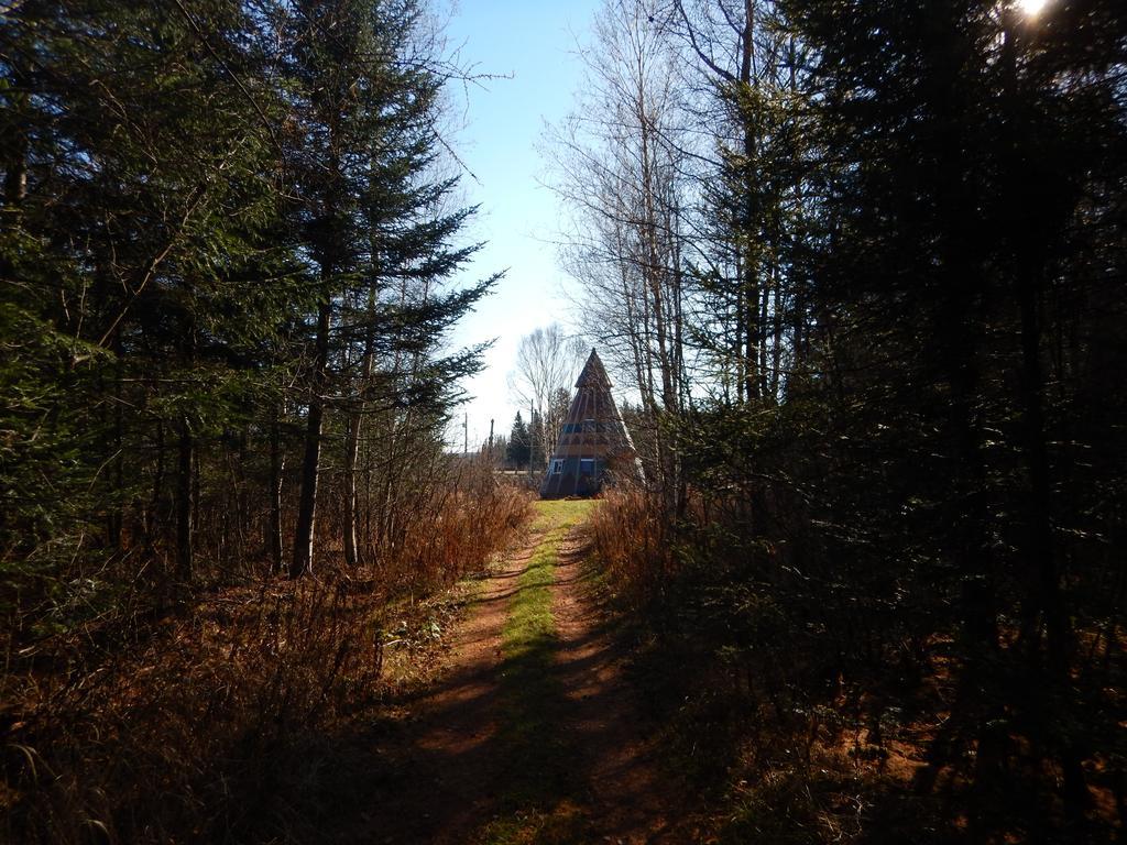 Вілла Aux Tipis De La Riviere Sauvage Saint Romain Екстер'єр фото