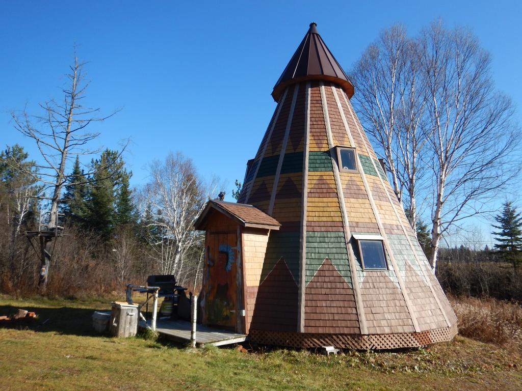 Вілла Aux Tipis De La Riviere Sauvage Saint Romain Екстер'єр фото