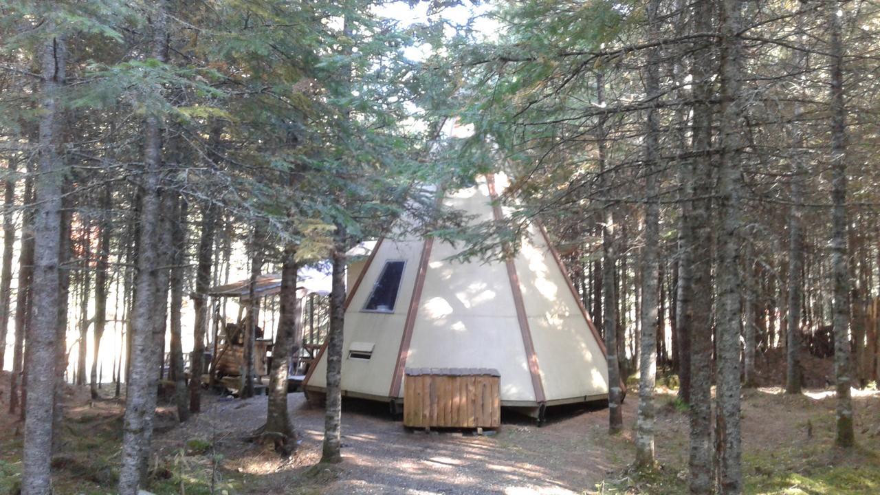 Вілла Aux Tipis De La Riviere Sauvage Saint Romain Екстер'єр фото